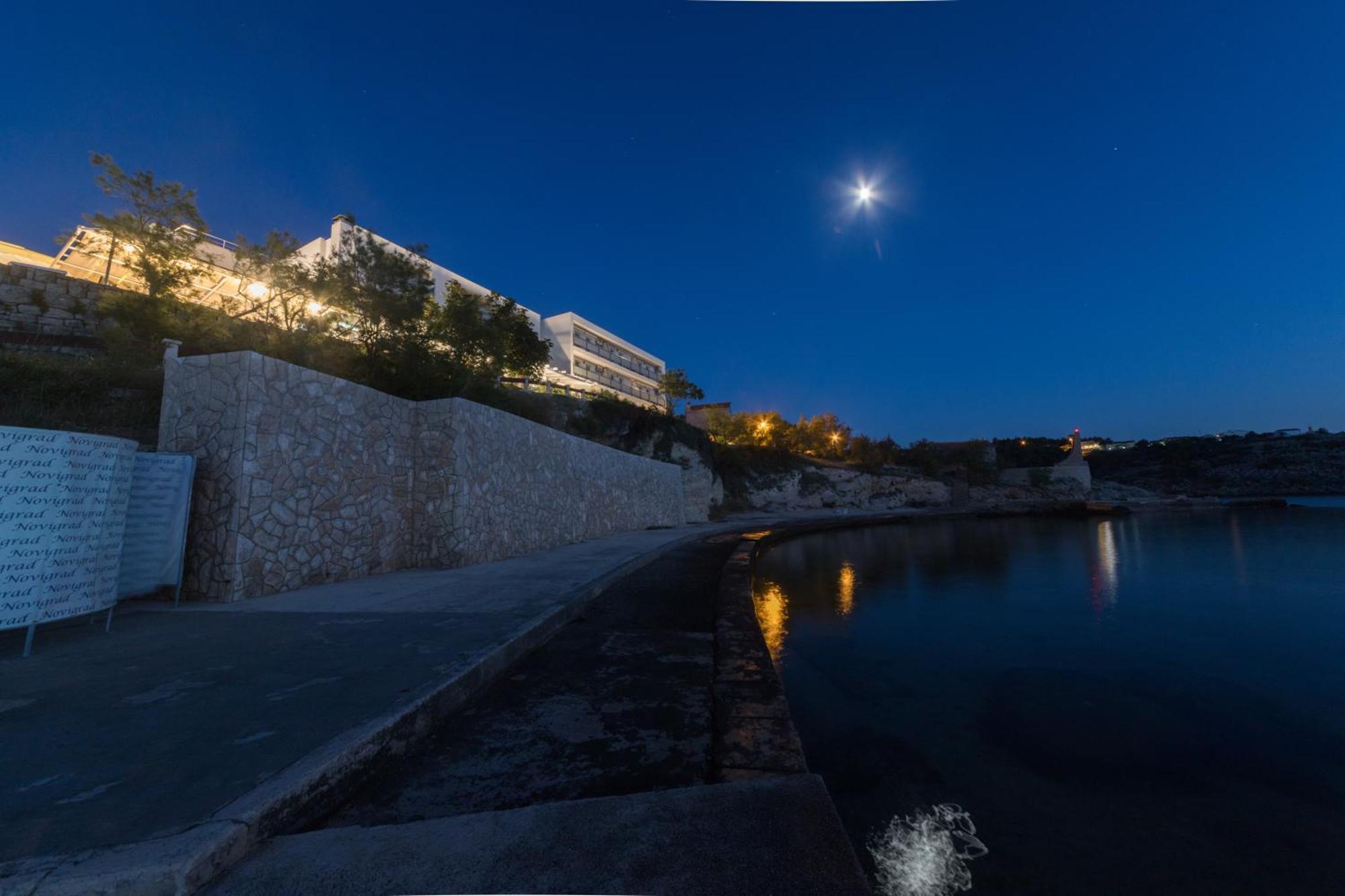 Hotel Rooms Roccia Novigrad  Exteriör bild