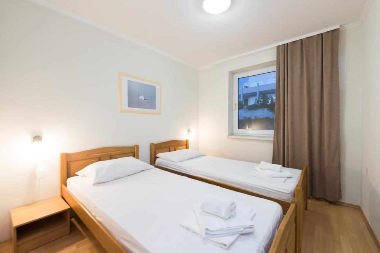 Hotel Rooms Roccia Novigrad  Exteriör bild