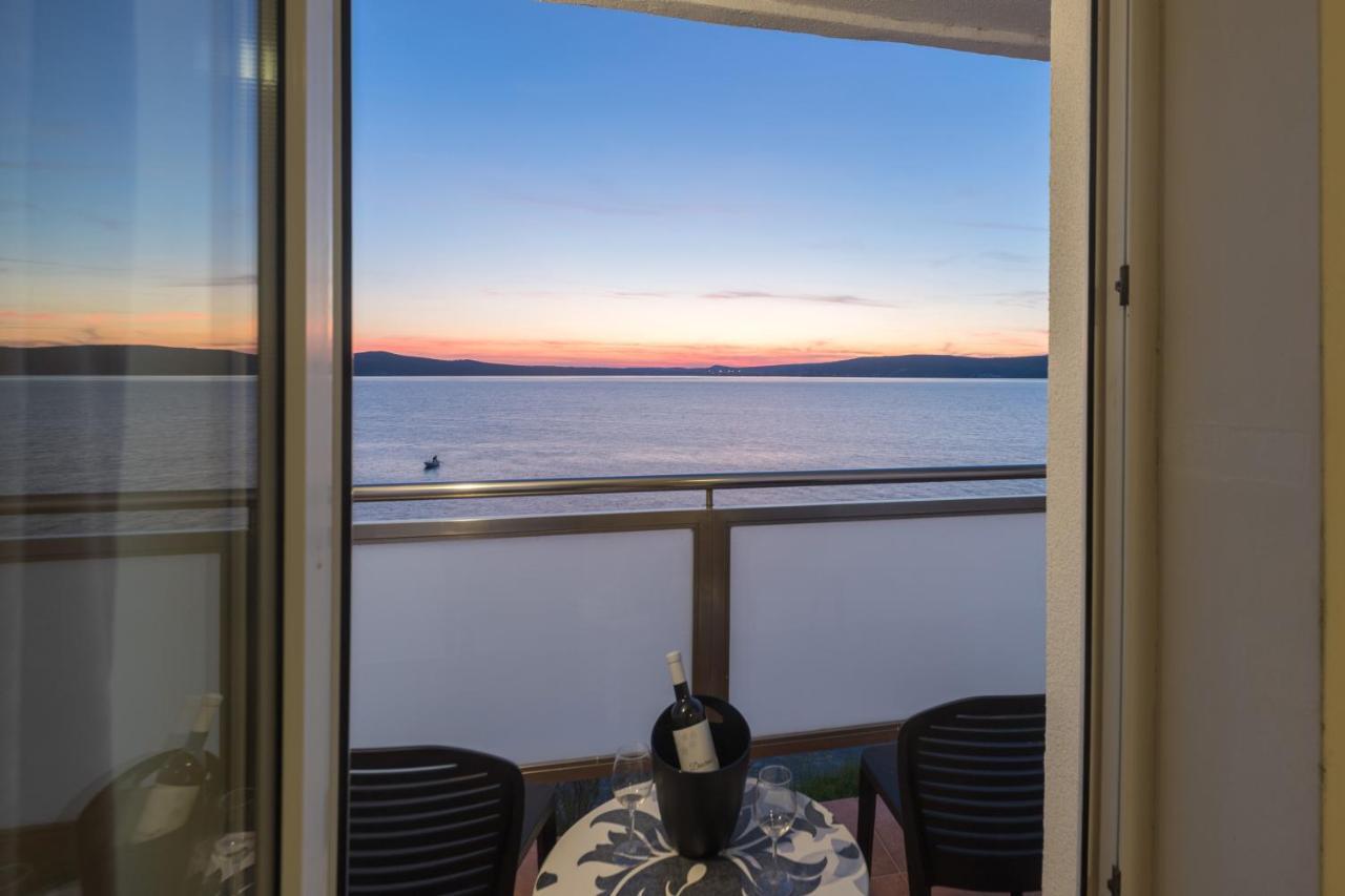Hotel Rooms Roccia Novigrad  Exteriör bild