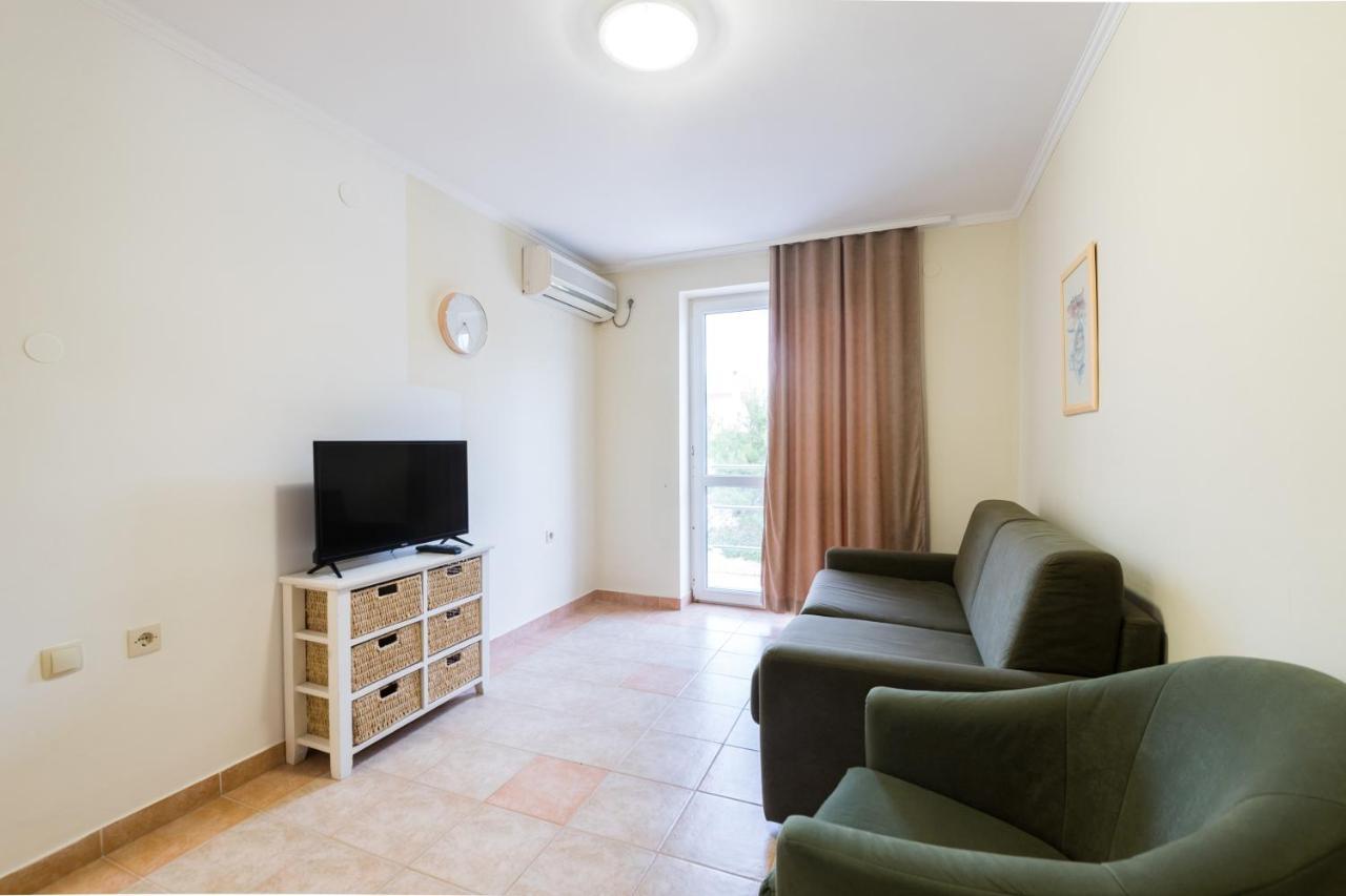 Hotel Rooms Roccia Novigrad  Exteriör bild