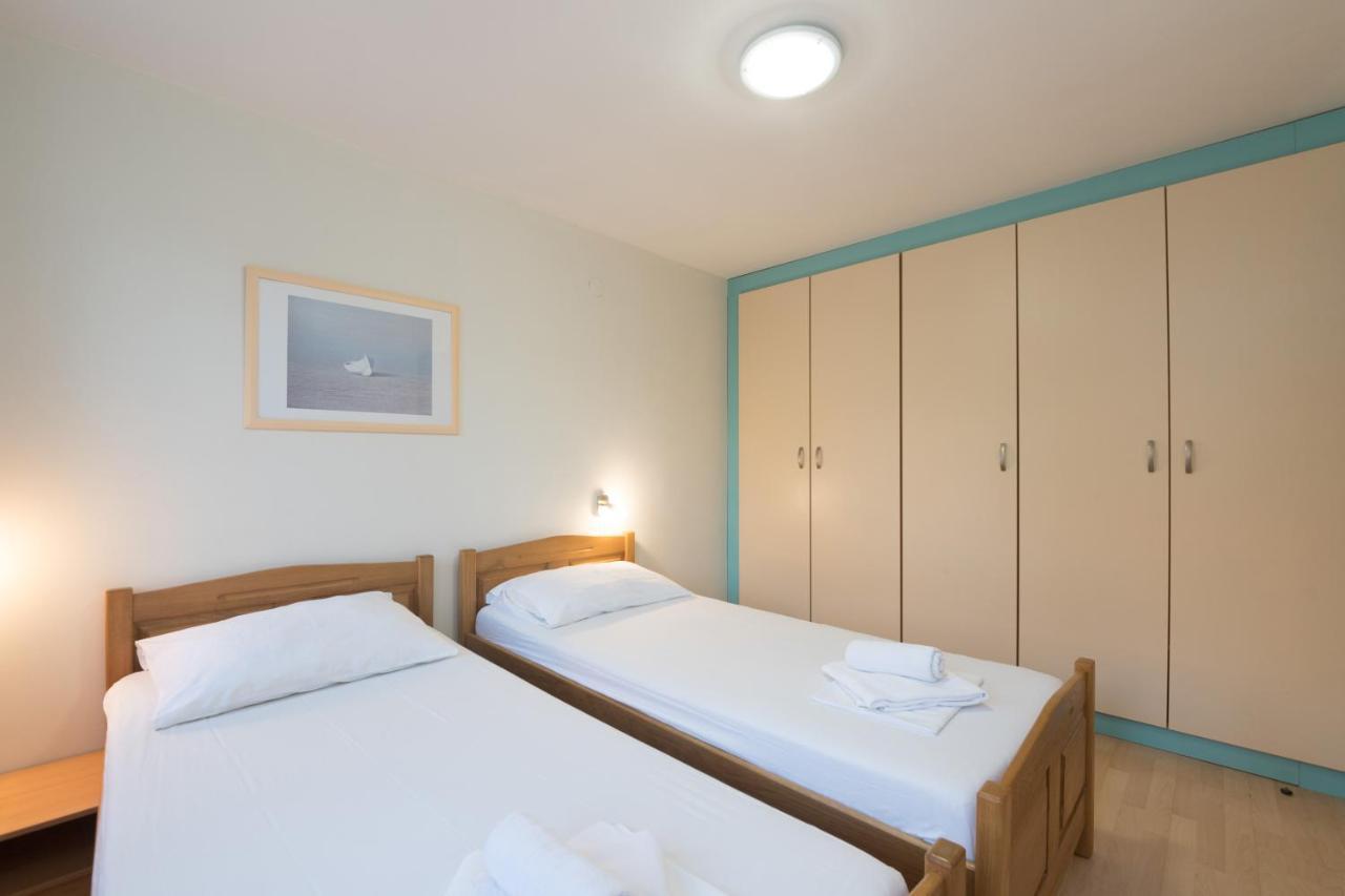 Hotel Rooms Roccia Novigrad  Exteriör bild