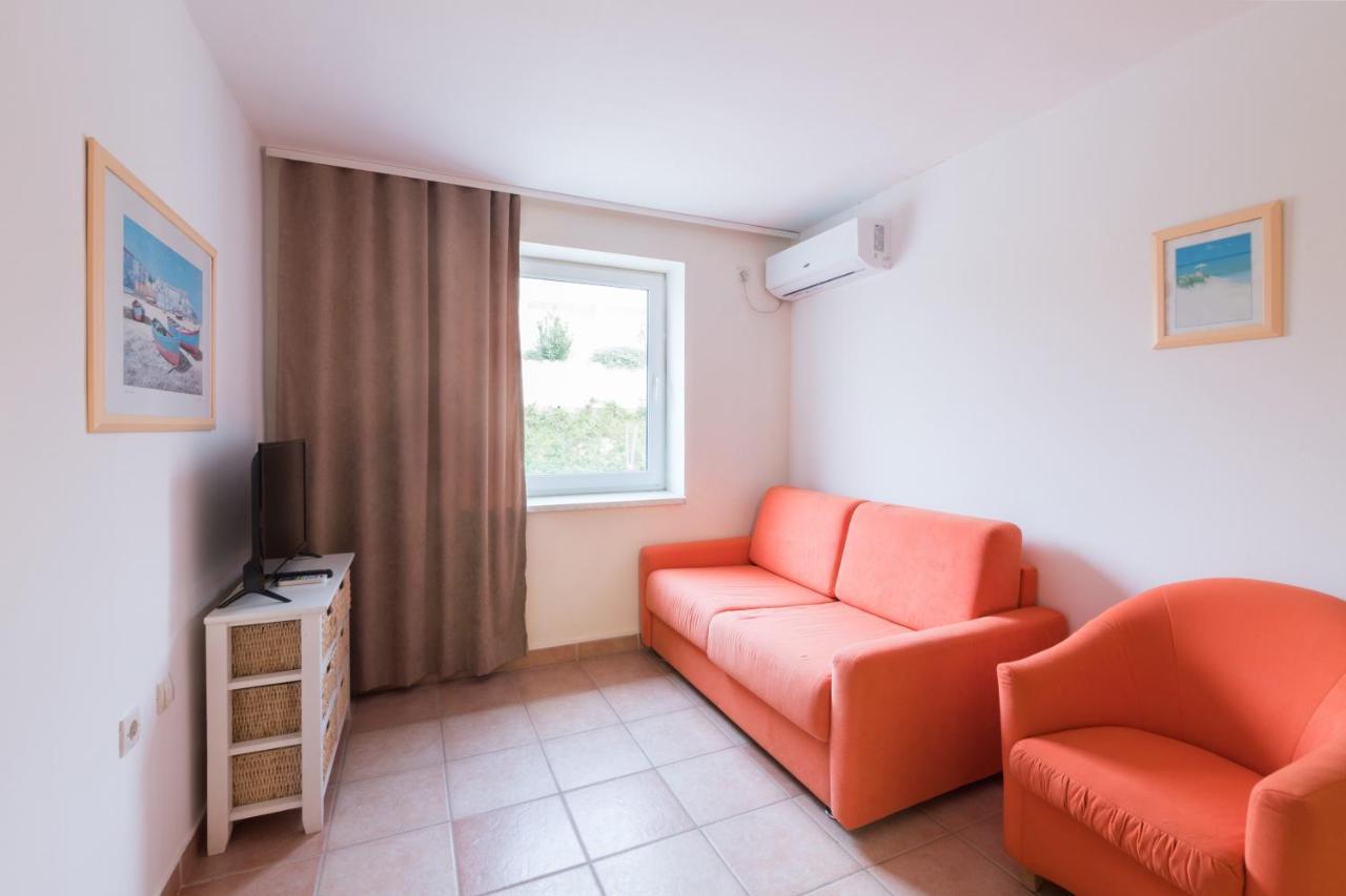 Hotel Rooms Roccia Novigrad  Exteriör bild