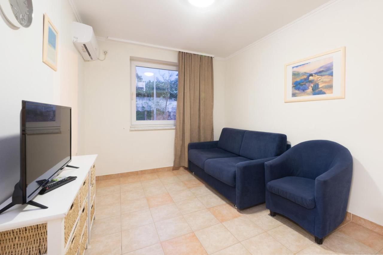 Hotel Rooms Roccia Novigrad  Exteriör bild