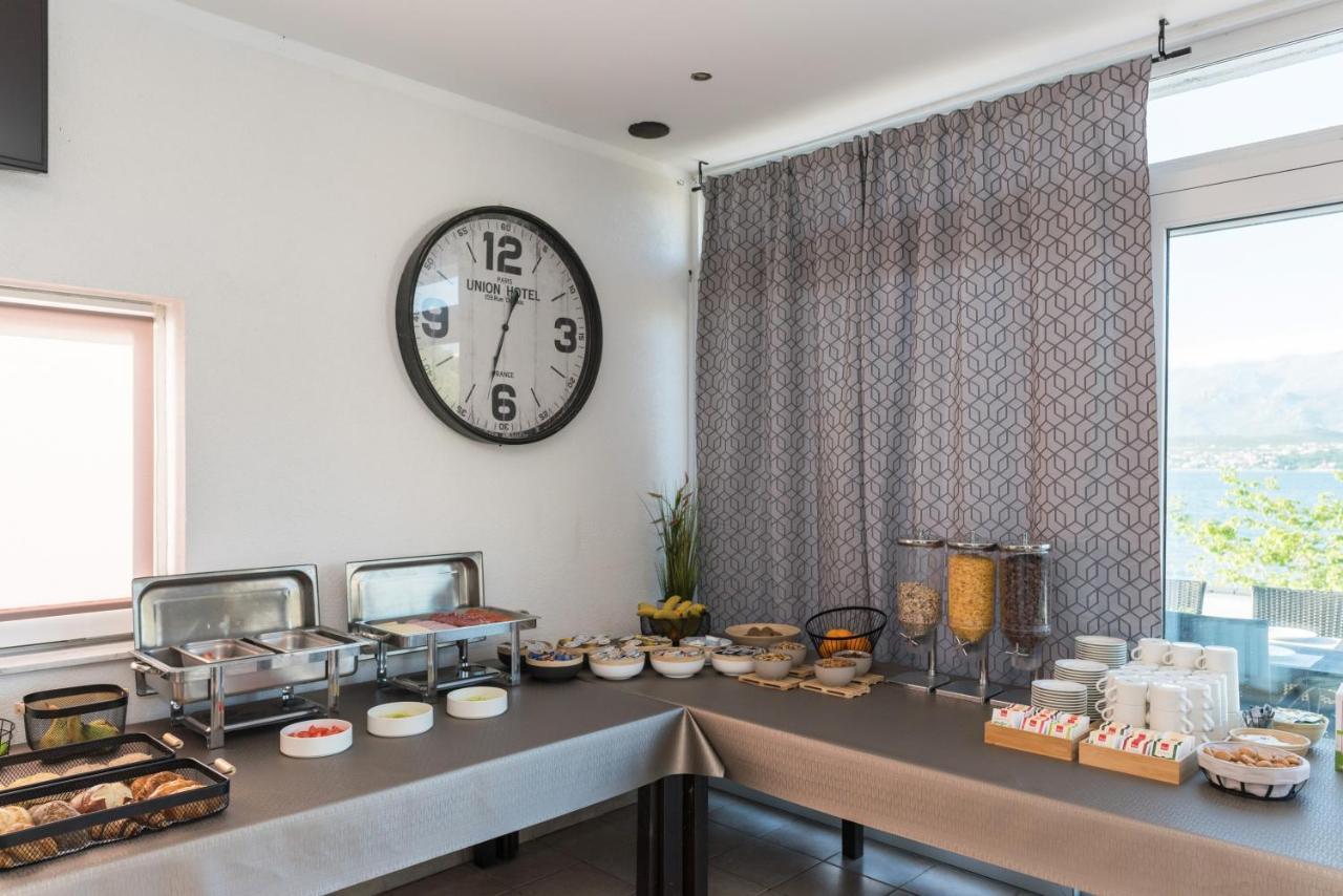 Hotel Rooms Roccia Novigrad  Exteriör bild